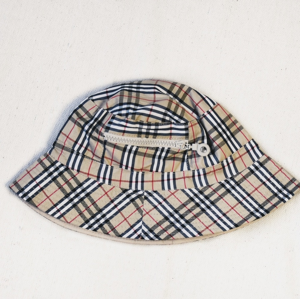 Plaid bucket hat with pocket detail